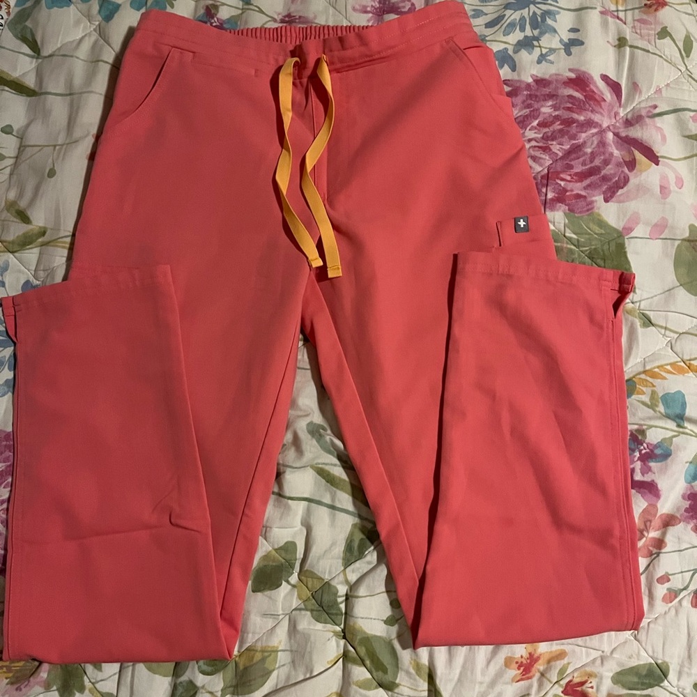 Figs neon pink Yola pants